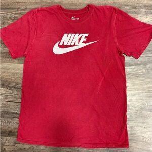 Nike Maroon Logo T-Shirt – Size Medium